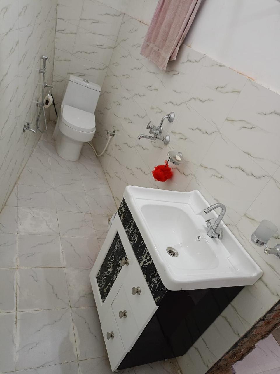 Contemporary Alpine Bathroom & Vanity in Kasauli